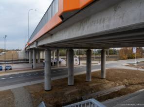 <p><strong>Inwestor:</strong> Wojew&oacute;dztwo Podkarpackie - Podkarpacki Zarząd Dr&oacute;g Wojew&oacute;dzkich w Rzeszowie<br />
<strong>Dofinansowanie z Rządowego Funduszu Polski Ład: Program Inwestycji Strategicznych: </strong>28 500 000 PLN<br />
<strong>Wartość całkowita zadania:</strong>&nbsp;51 556 058,00 PLN<br />
<strong>Konsorcjum Wykonawc&oacute;w:</strong> Lider Przedsiębiorstwo Drogowo-Mostowe S.A. z siedzibą w Dębicy z partnerem: Himmel i Papesch Opole Sp&oacute;łka z o.o<br />
<strong>Realizacja:</strong> 2024-2025</p>
